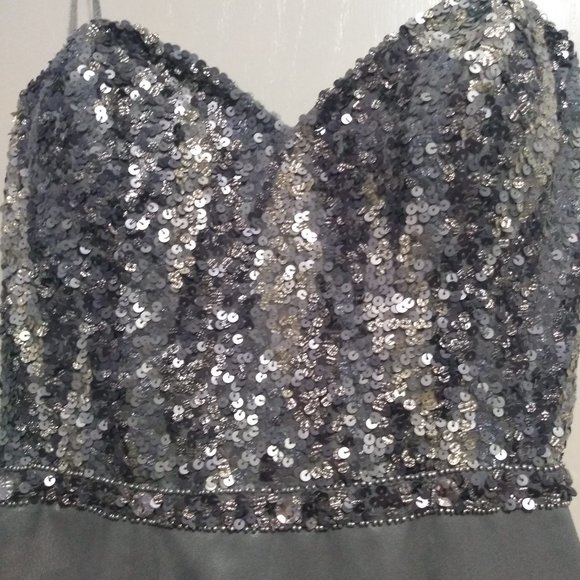 Size 4 Silver Homecoing\Party Dress - Picture 2 of 5